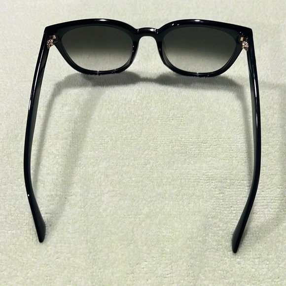 GUCCI GG1122SA SUNGLASSES ๐ - Picture 9 of 12